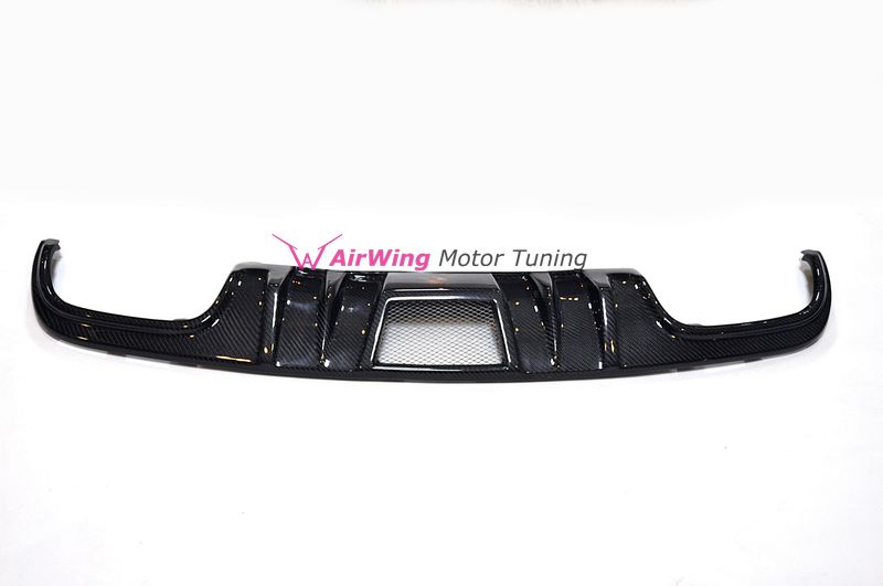 W204 C63 (2007-2011) – AirWing Vented style Carbon Rear Diffuser 3